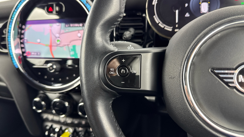 MINI Hatchback 135kW Cooper S Level 2 33kWh 3dr Auto Electric Hatchback